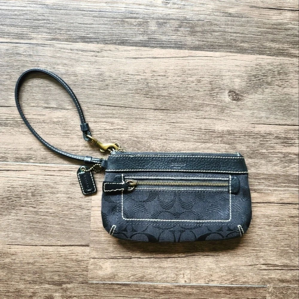 Coach Y2K Signiture Black Wristlet Clutch Purse